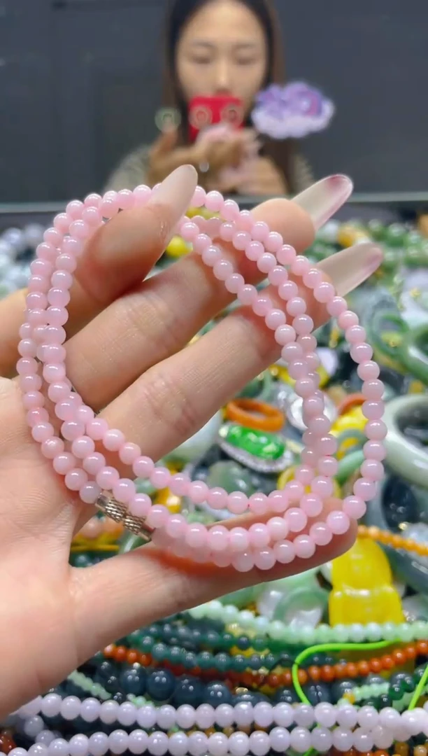 颈饰未镶嵌翡翠4MM/G/翡翠A货，一件也是批发价