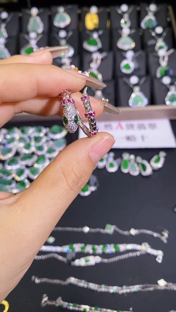 【闪购商品】翡翠戒指银S925镶嵌蛇戒指