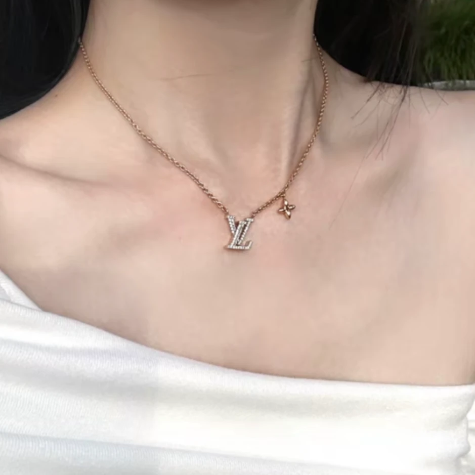 99新 LouisVuitton/路易威登 汤/P235907498/ logo 满钻 项链