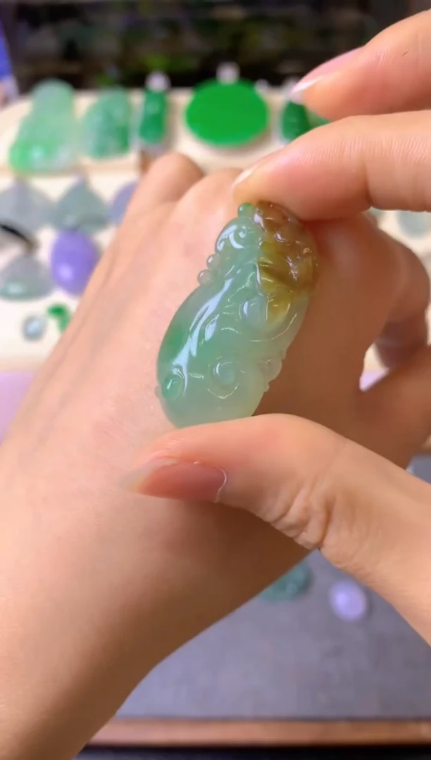 未镶嵌定制翡翠美*选毛货抛光