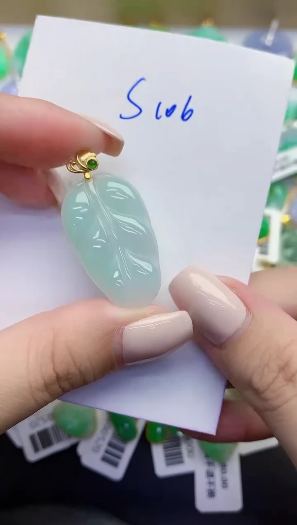 颈饰未镶嵌翡翠缅甸天然翡翠A货