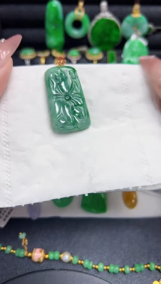 【闪购商品】翡翠颈饰18K金镶嵌Y缅料A货/支持复检/一件