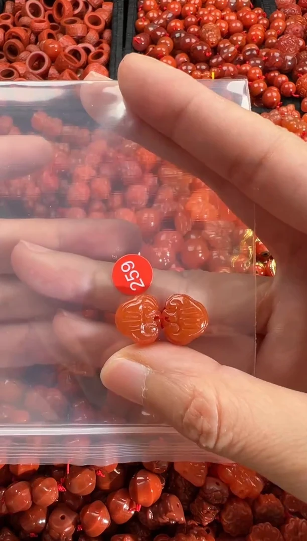 【闪购商品】南红玛瑙颈饰未镶嵌2
