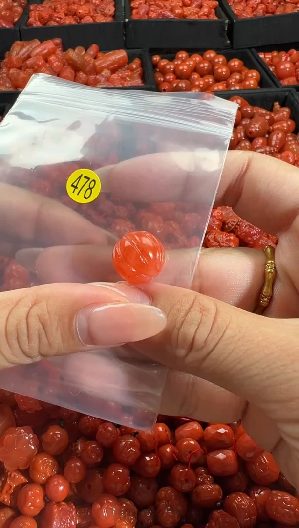 颈饰未镶嵌南红玛瑙1