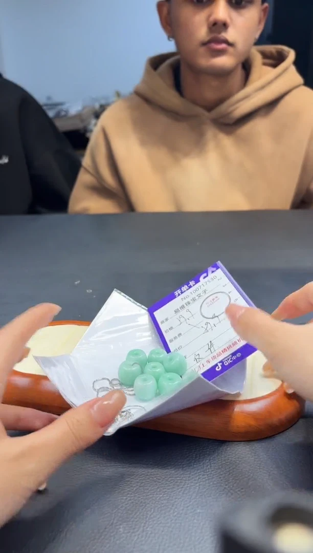 颈饰未镶嵌翡翠100717530随机发仅一件