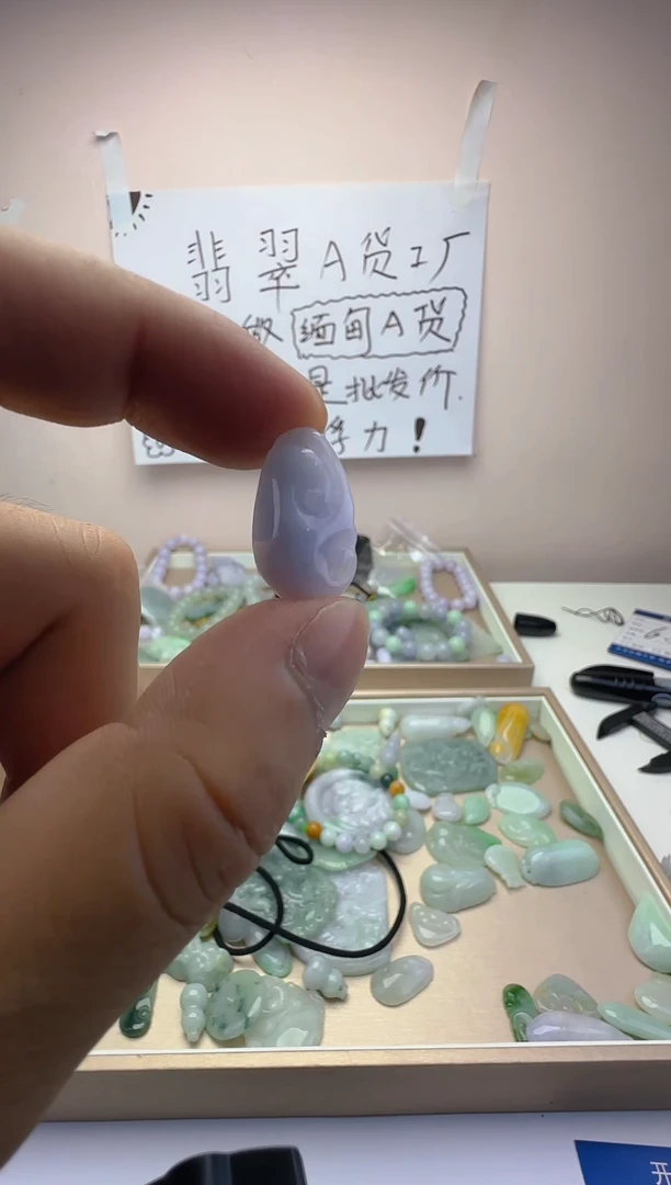 颈饰未镶嵌翡翠翡翠