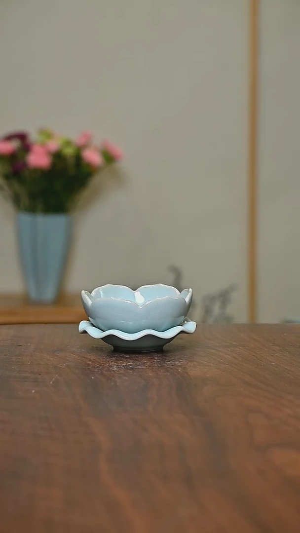 莲花茶漏 天青 微瑕 无款