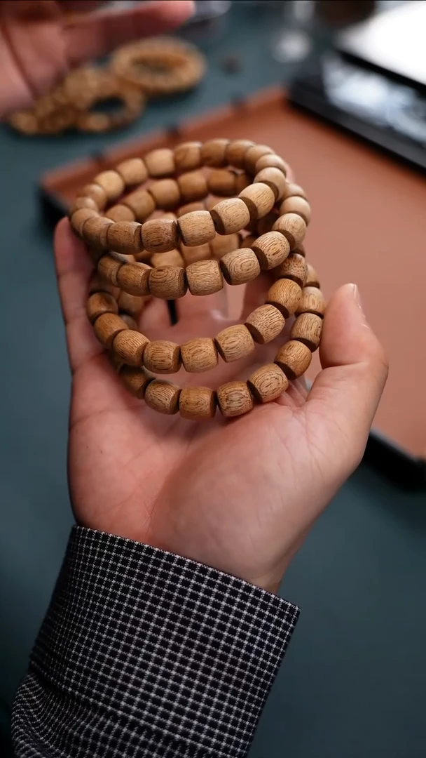 沉香手串【蒙】CZX3444 加里曼丹老料多样性发一