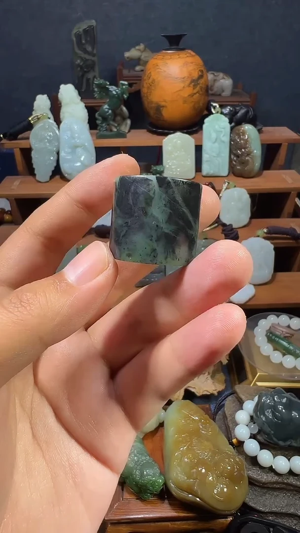 颈饰未镶嵌和田玉20
