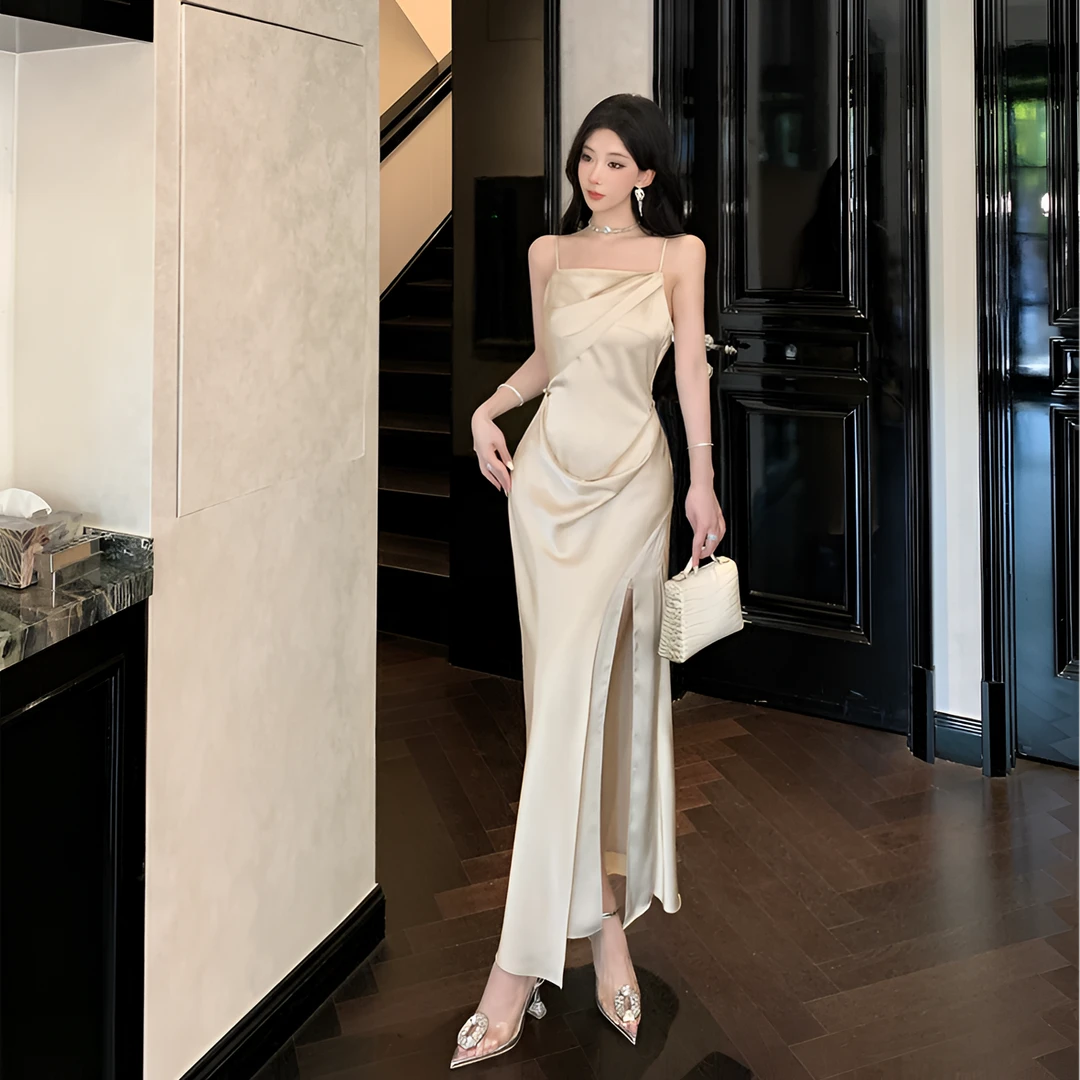 纯欲风夏季优雅缎面简约时尚长款度假旅游海边荡领吊带开叉连衣裙