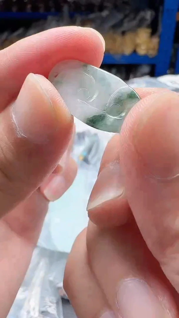 翡翠未镶嵌颈饰027如意