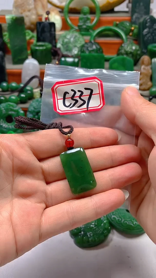 和田玉未镶嵌珠宝半成品1