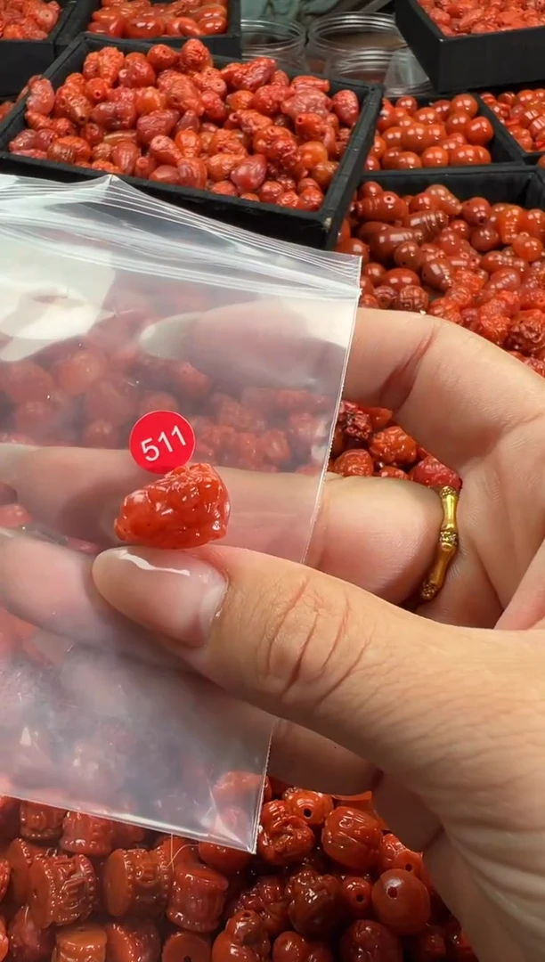 颈饰未镶嵌南红玛瑙11