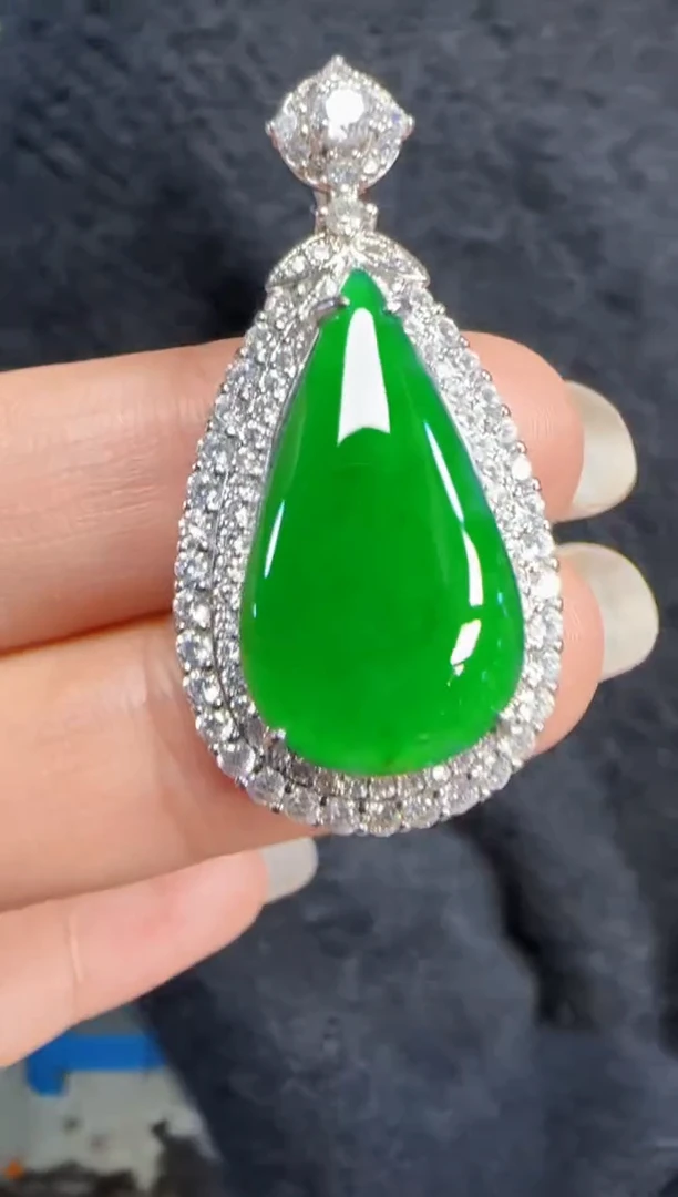 未镶嵌定制翡翠翡翠吊坠30