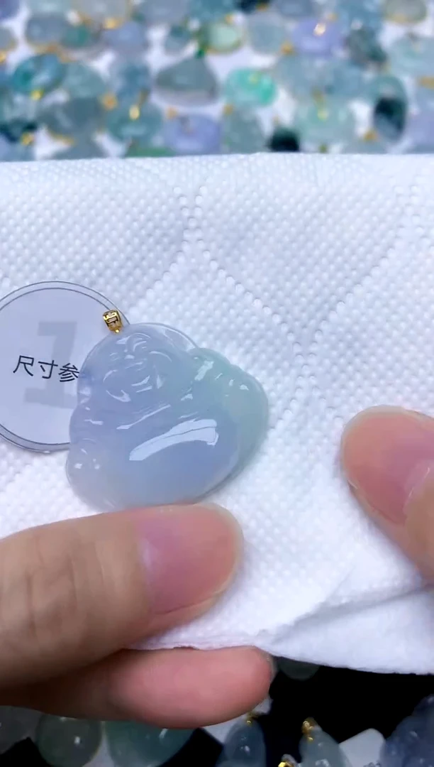 颈饰18K金镶嵌翡翠天然A货翡翠
