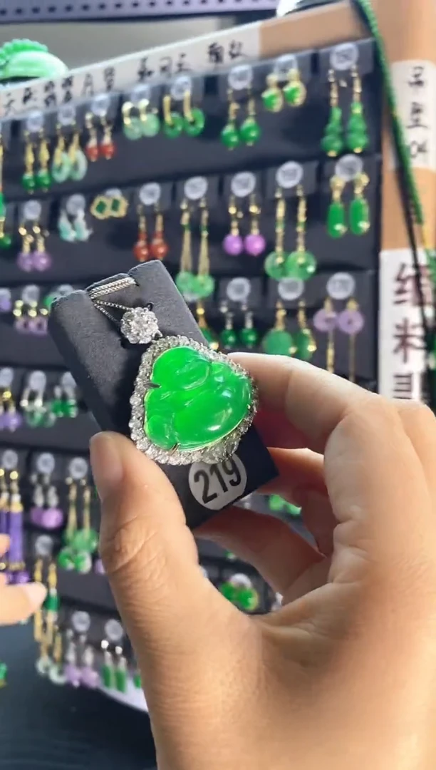 翡翠银S925镶嵌颈饰219....