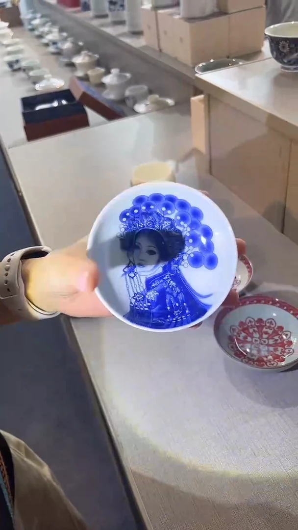 景德镇高温瓷花旦普洱