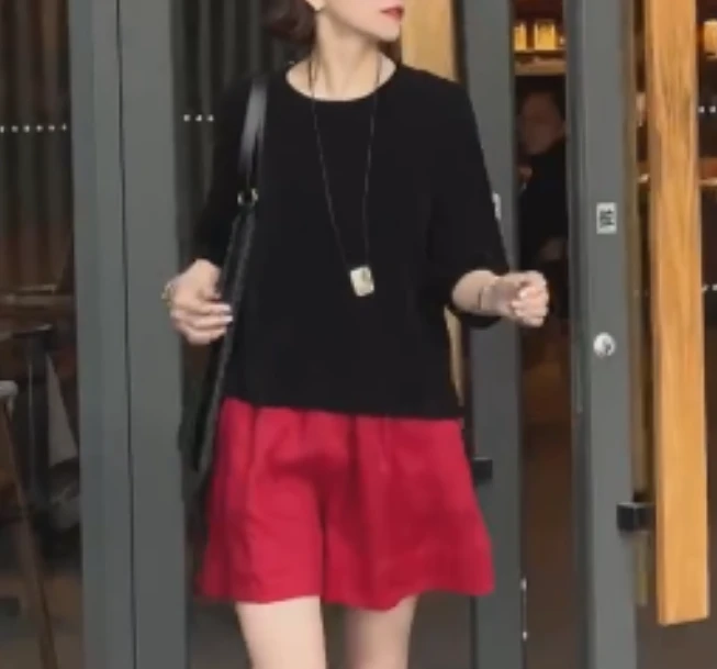 2025夏季新款网红同款洋气减龄气质休闲上衣短裤两件套hoxo