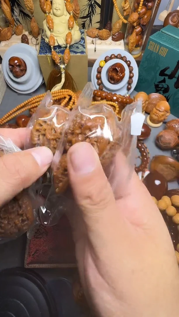 手串橄榄核官帽核桃一对