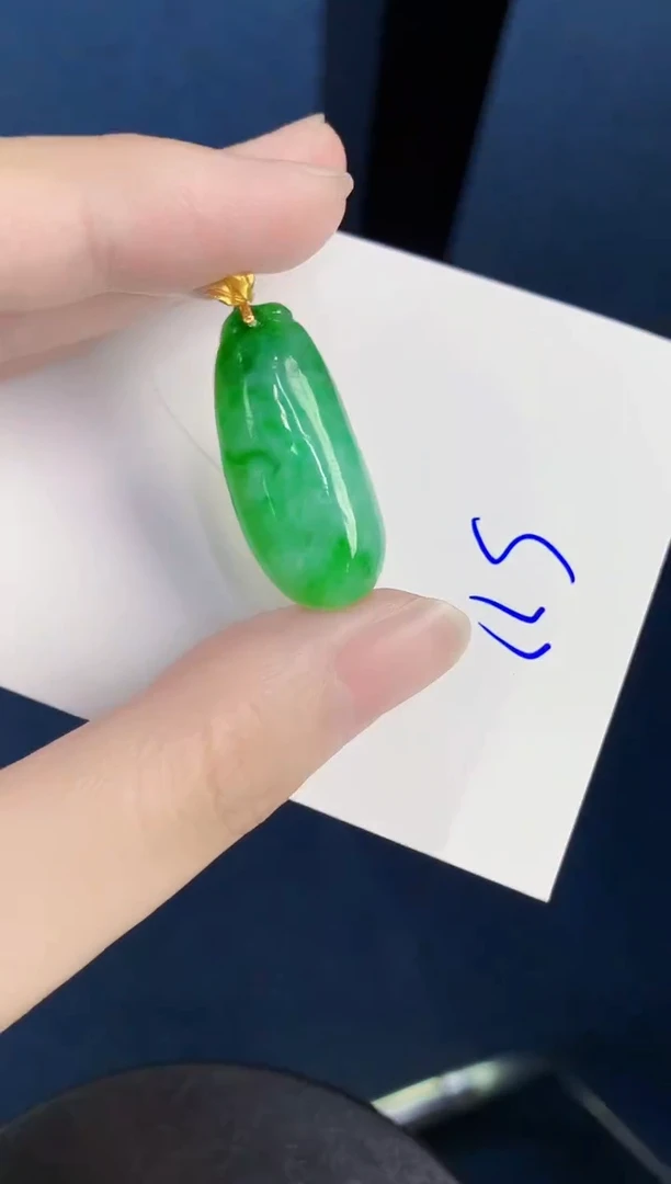 颈饰18K金镶嵌翡翠天然翡翠缅甸A货