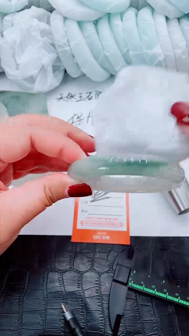 【闪购商品】石英质玉手镯未镶嵌R60-62/63