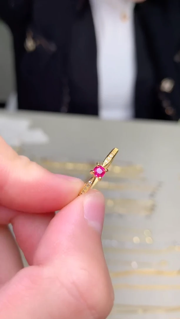 银S925镶嵌戒指尖晶石戒指
