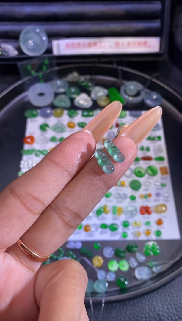 未镶嵌挂件翡翠豆子