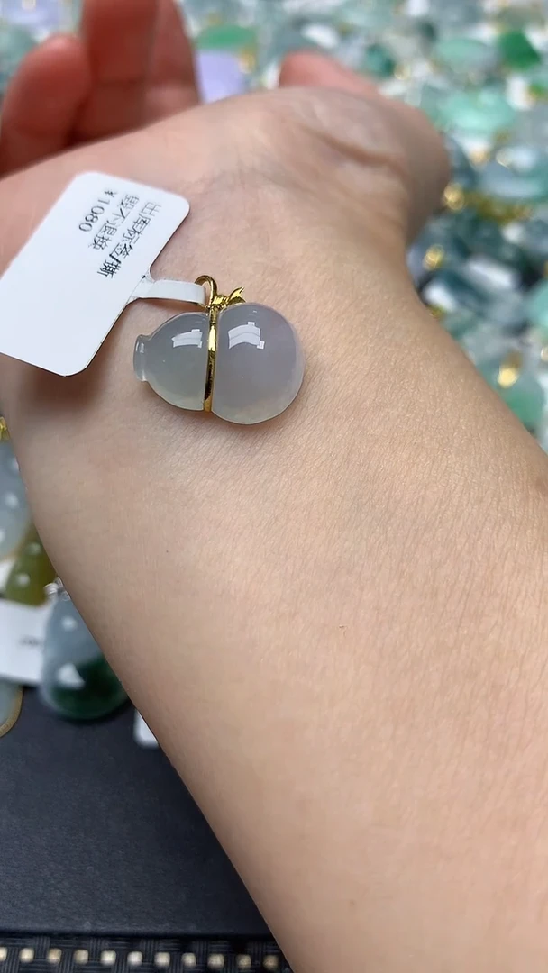 颈饰18K金镶嵌翡翠天然缅甸A货翡翠