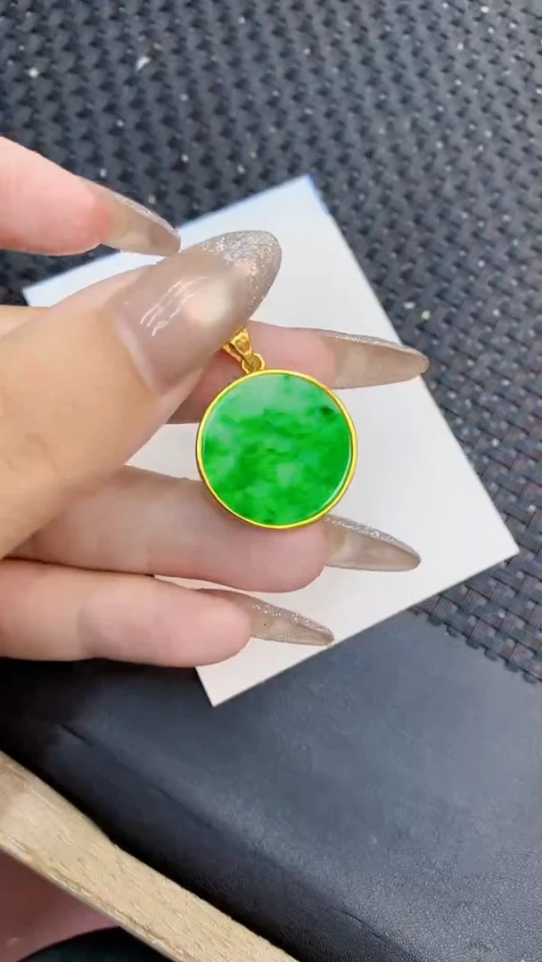 颈饰未镶嵌翡翠1