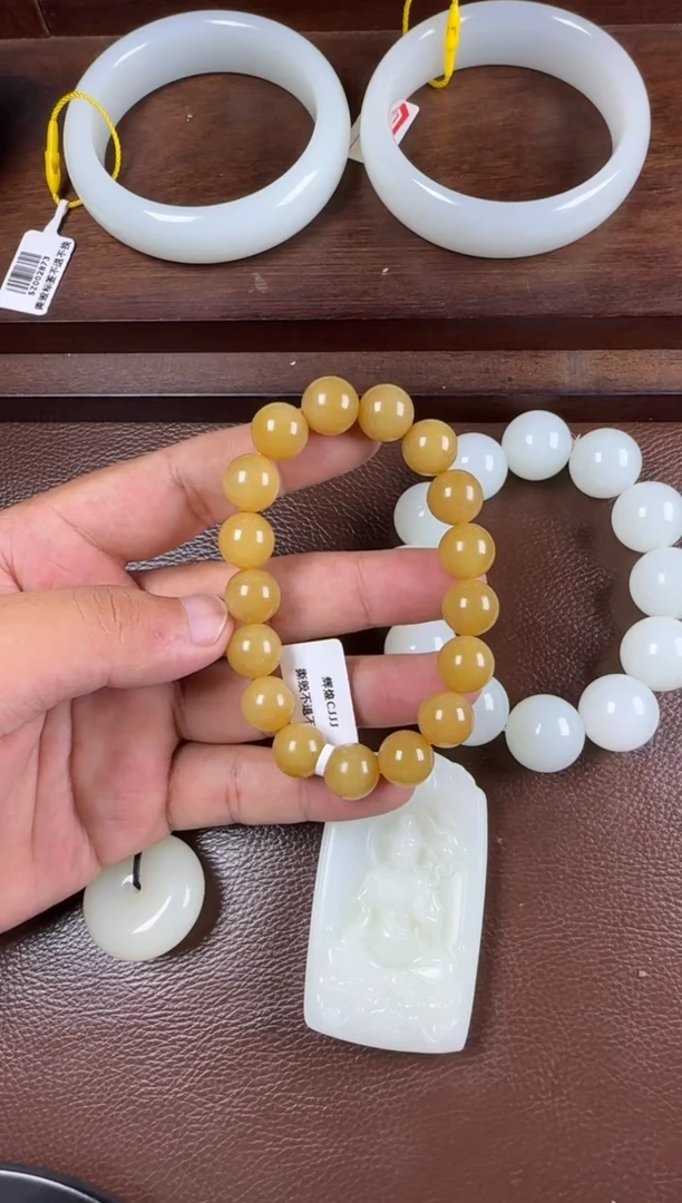 未镶嵌和田玉挂件手串