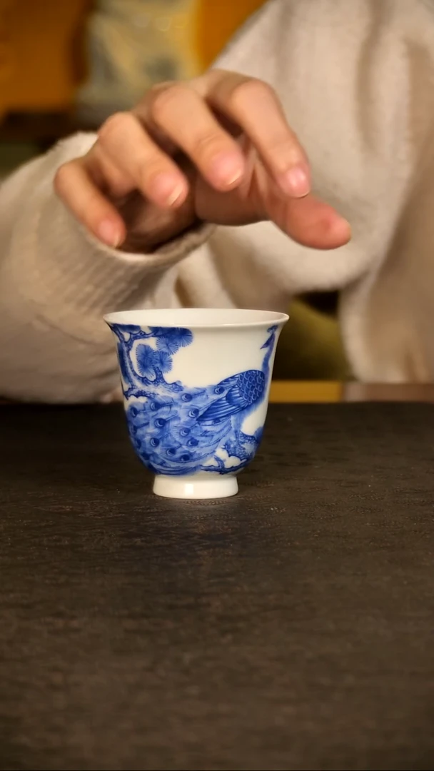 红丰窑青花孔雀铃铛杯lxt