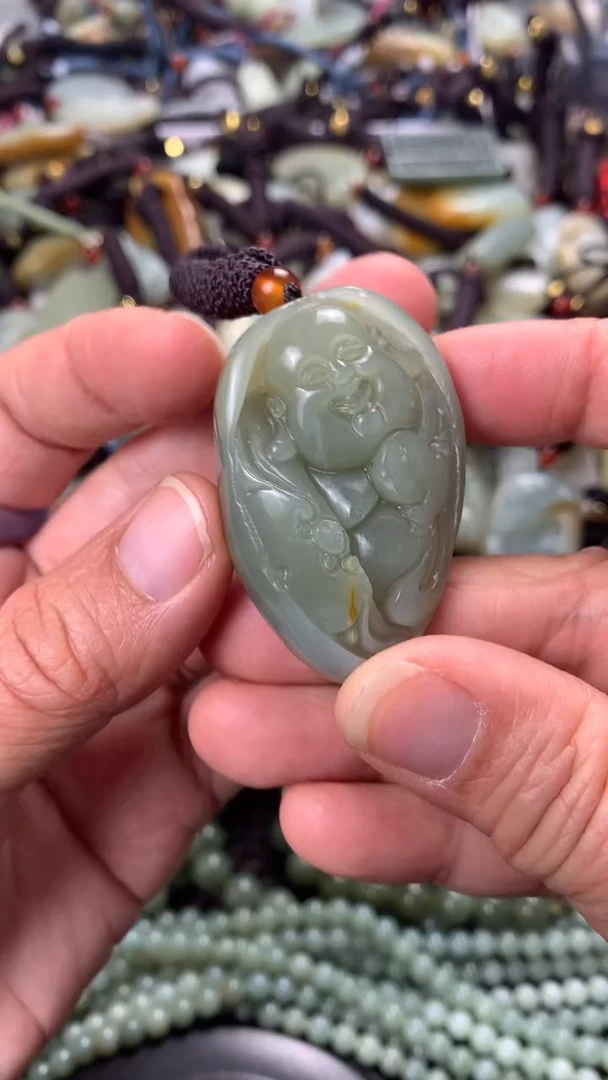 【闪购商品】和田玉颈饰未镶嵌多样性发货没有证书拍一发一有瑕