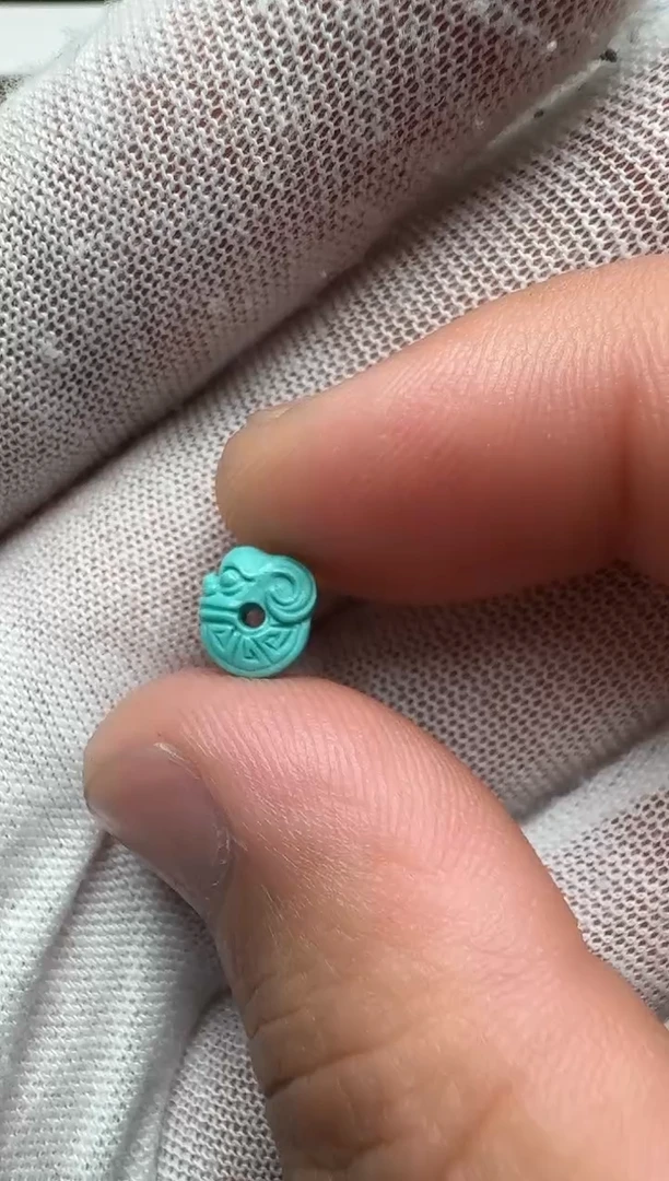 未镶嵌绿松石玉猪龙左右7.3高8.3厚4.2