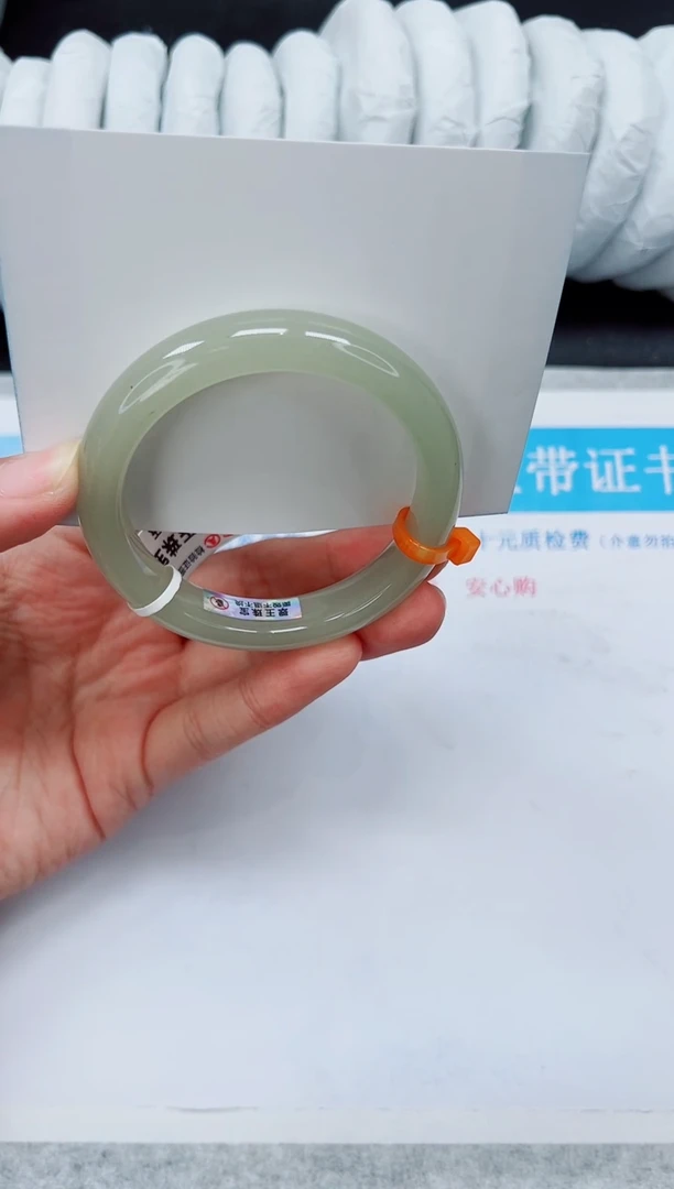 未镶嵌手镯石英质玉D182-54