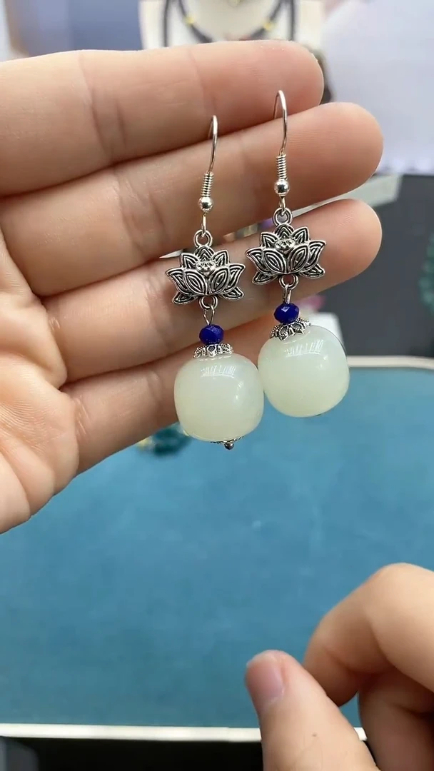 【闪购商品】和田玉耳饰14K金镶嵌荷花耳钩