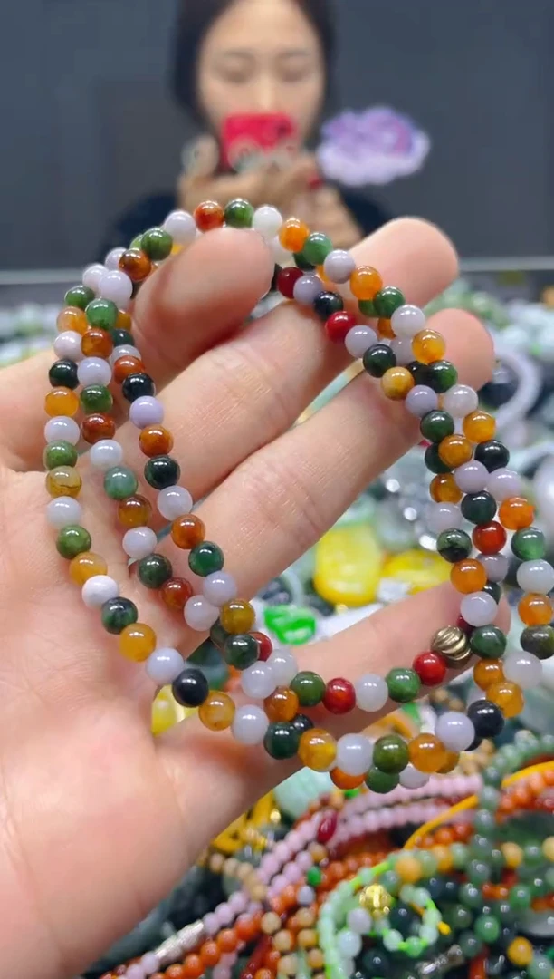 颈饰未镶嵌翡翠4MM/Q/翡翠A货，一件也是批发价