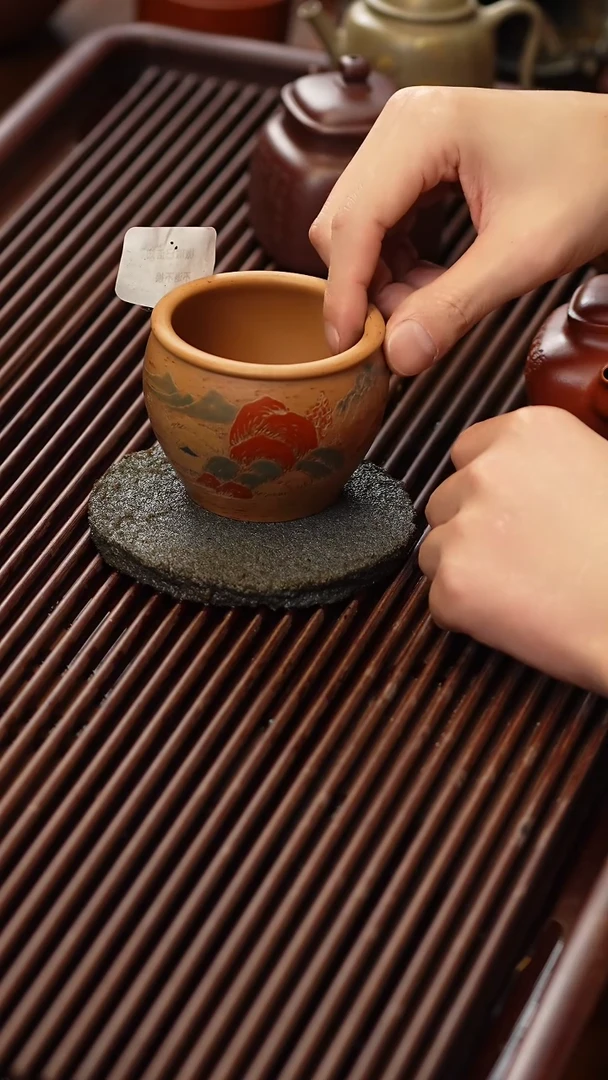 茶杯紫砂微瑕紫砂葵黄朱泥