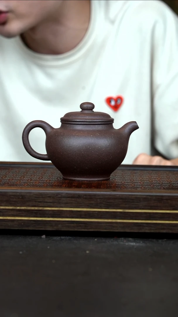 茶壶紫砂   XJ      大水潭天青泥       掇只      300cc