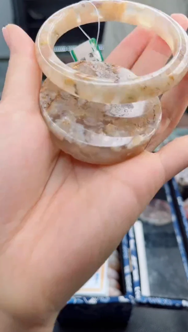 石英质玉手镯未镶嵌61圈口（赠送镯心）1886045