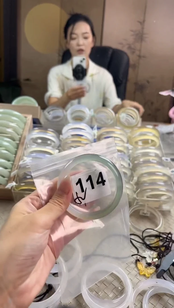 手镯玛瑙/玉髓未镶嵌114
