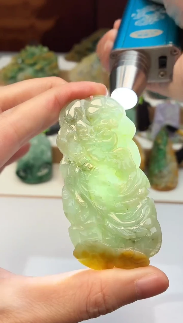 颈饰未镶嵌翡翠牌子