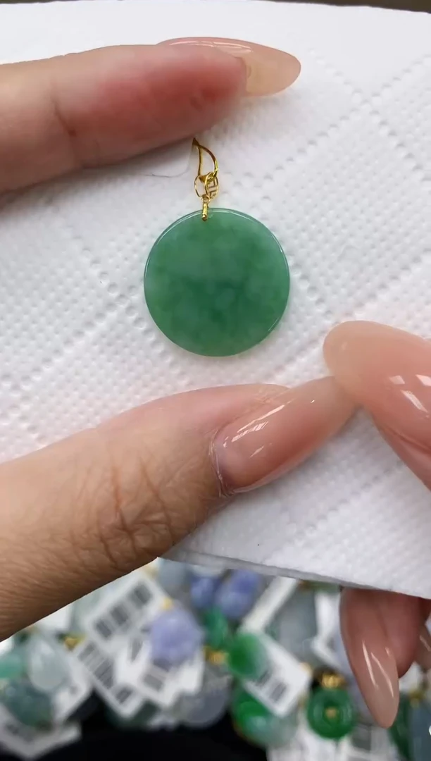 颈饰18K金镶嵌翡翠 11111111111