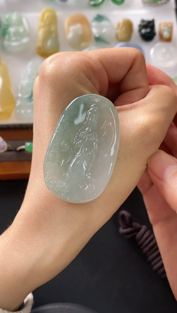 未镶嵌定制翡翠观音吊坠