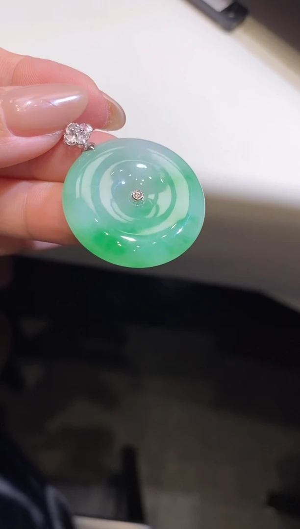 吊坠(不含链)18K金镶嵌翡翠平安扣