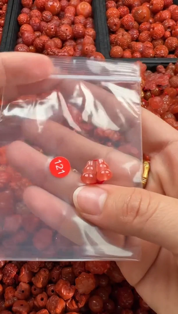 【闪购商品】南红玛瑙颈饰未镶嵌1