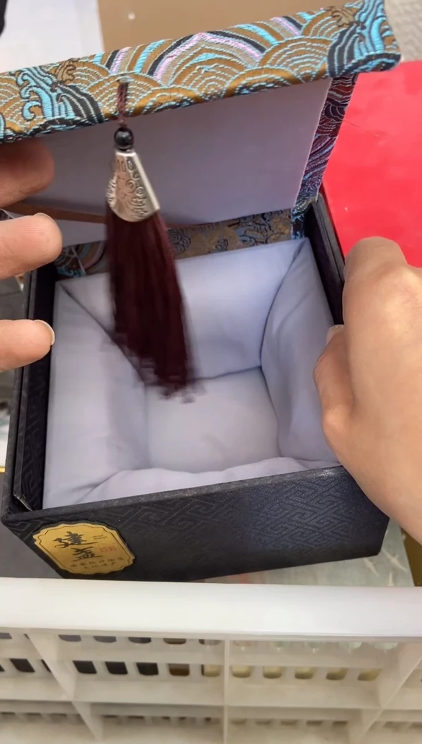 无运费险有瑕疵的摄影的产品有使用过的痕迹有点脏介意勿拍