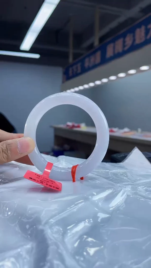 未镶嵌手镯翡翠  3