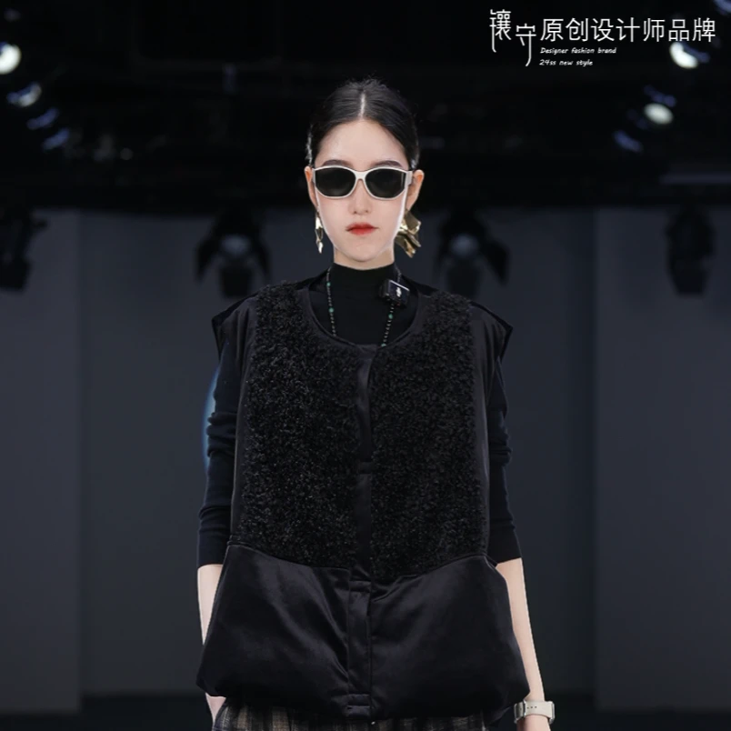 【镶守·朝阳】冬季时尚气质设计师款宽松百搭保暖白鹅绒服马甲G3737