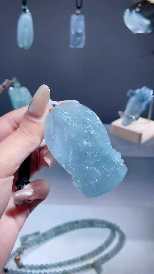 颈饰未镶嵌翡翠度母
