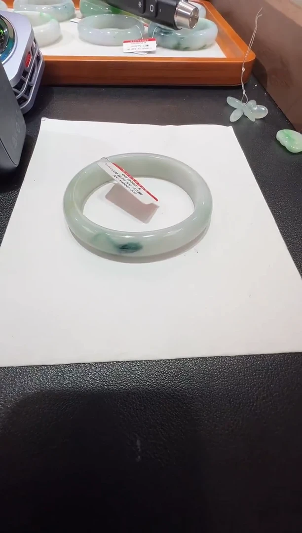 纯天然缅甸A货翡翠贵妃手镯55-56mm-84号